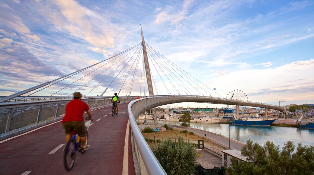 Ponte del Mare which includes a river or creek, a bridge and a sunset