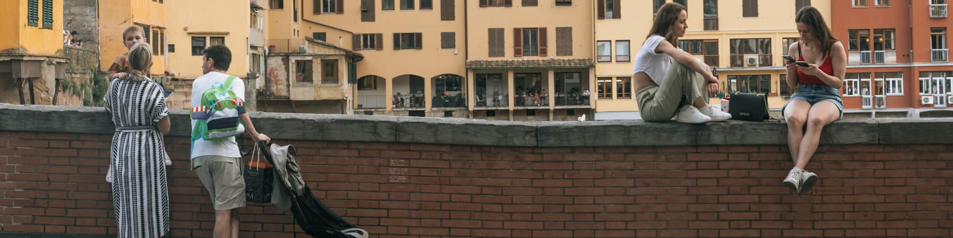 Arno River featuring street scenes