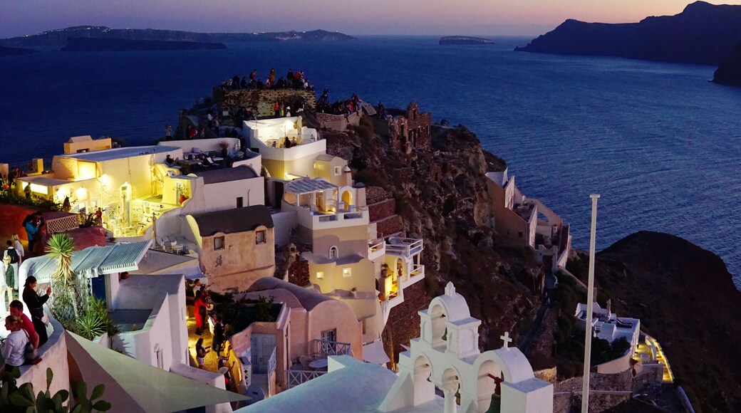 Best spot to capture sunset of Oia