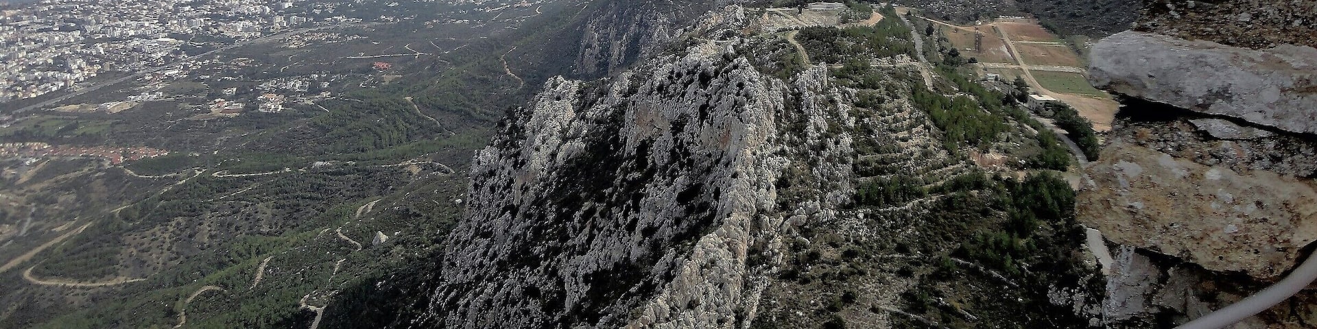 A little bit of a hike up Saint Hilarion Castle in Cyprus and you got this amazing view looking down onto the Mediterranean Sea and the Mountains beyond.
#lifeatexpedia #green #Blue #Hiking #Parks #Mountains #aboveitall #History