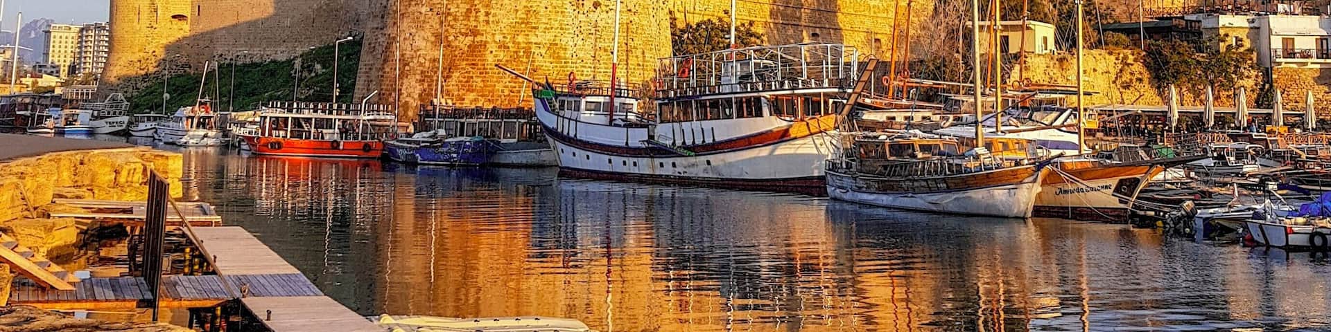 Enjoying my time in #kyrenia
Beautiful port town in #cyprus
#girne #island #harbour #boats #details