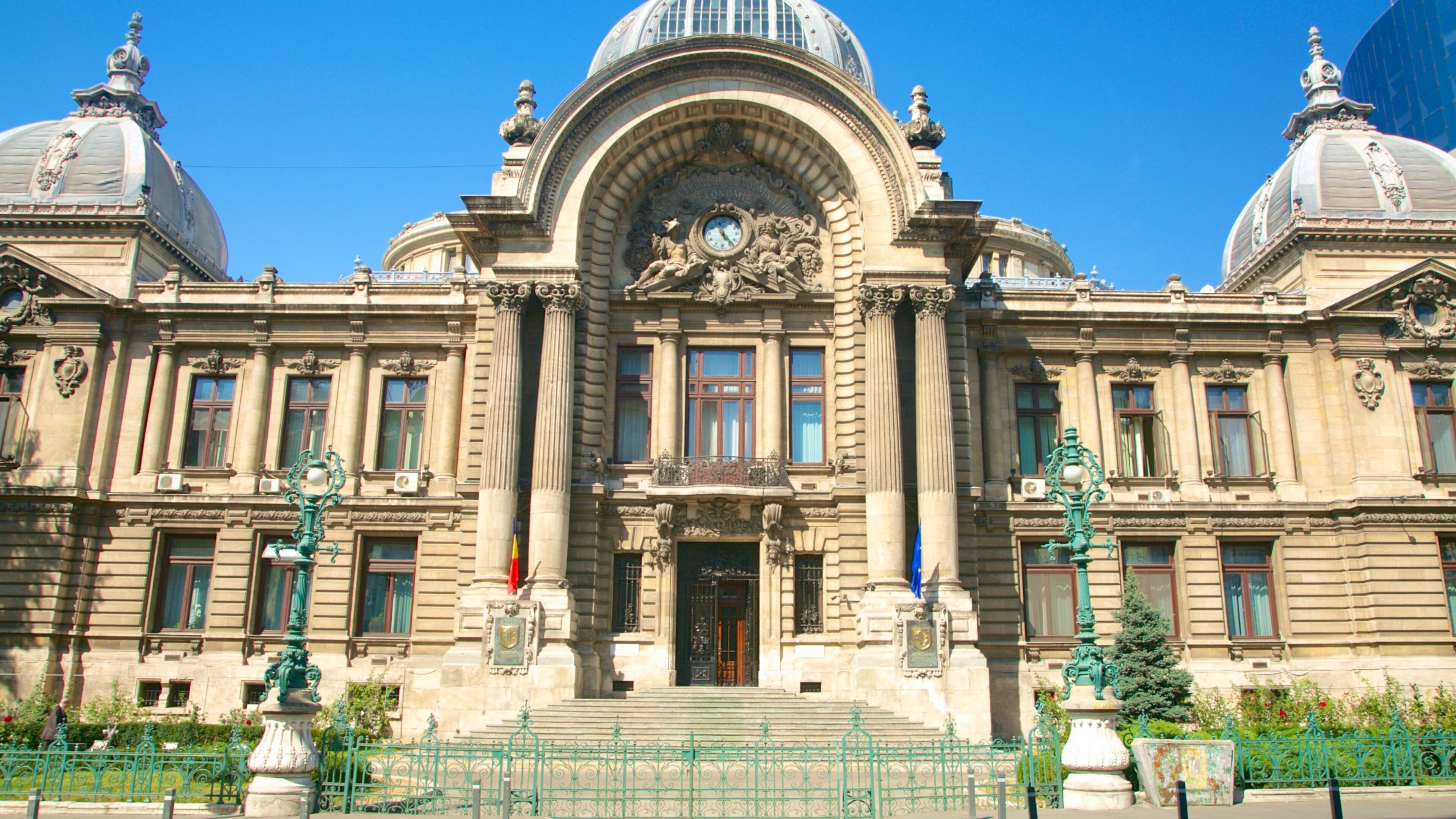 Bucharest featuring heritage elements, chateau or palace and heritage architecture