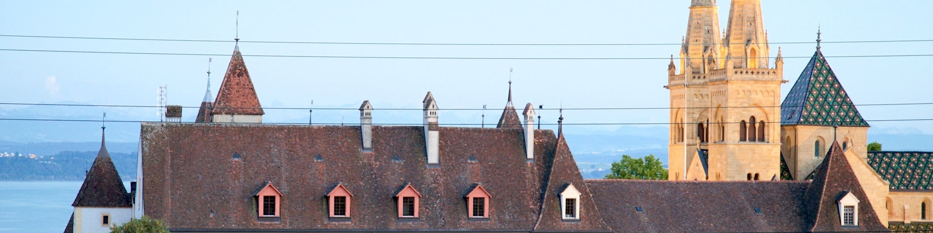 Chateau de Neuchâtel which includes heritage elements