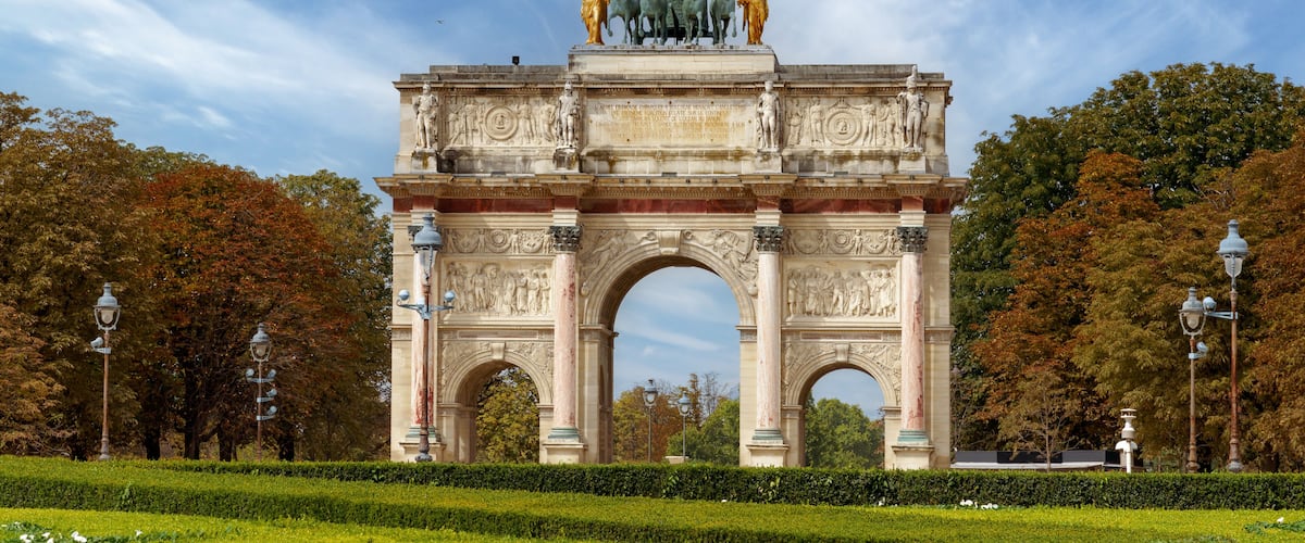 The Arc de Triomphe du Carrousel (Triumphal Arch of the Carousel) at the Place du Carrousel in Paris, France.