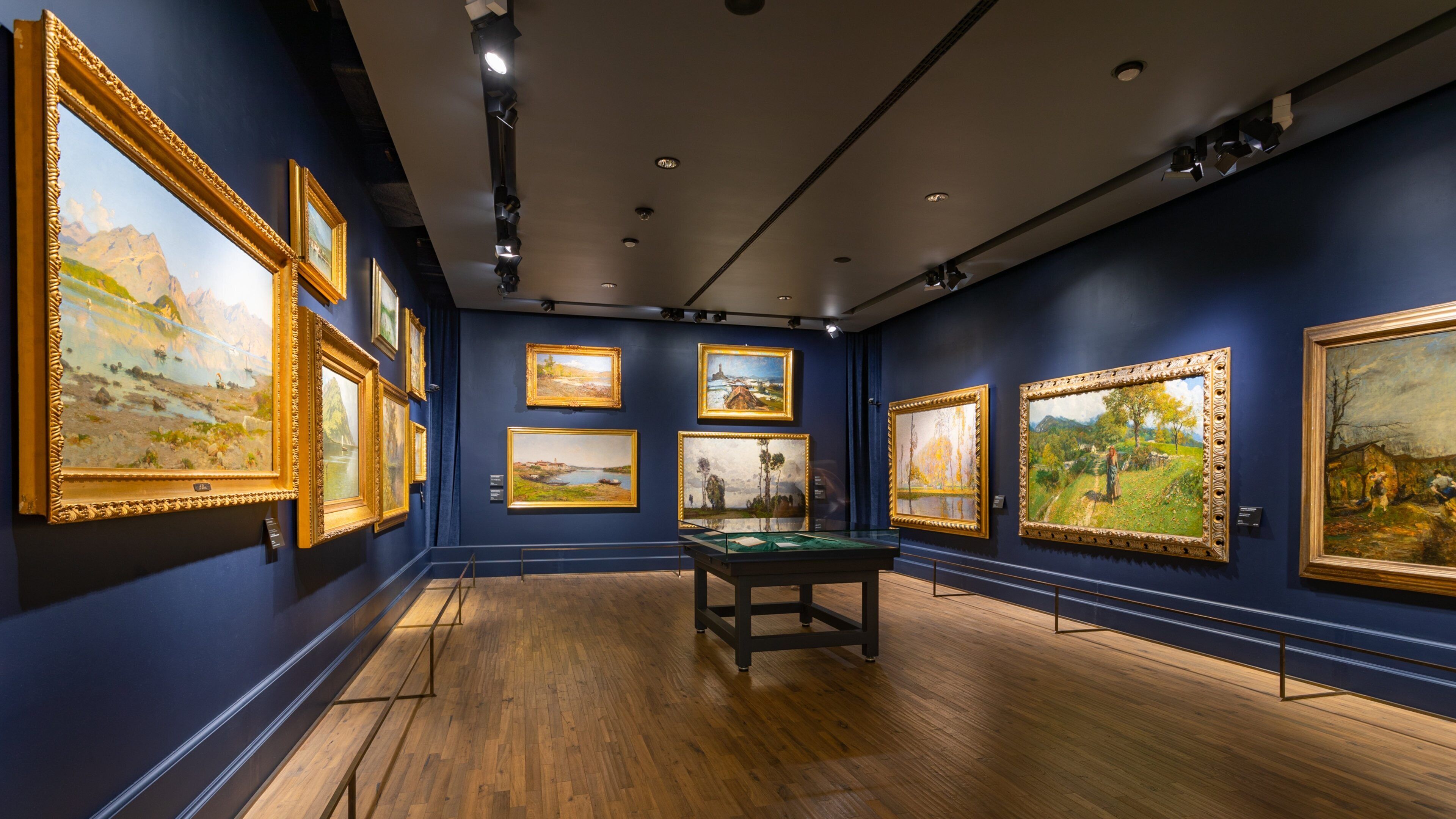 Gallerie d\'italia piazza della Scala showing art and interior views