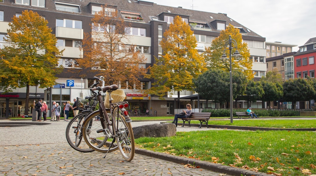 Gorresplatz featuring a park