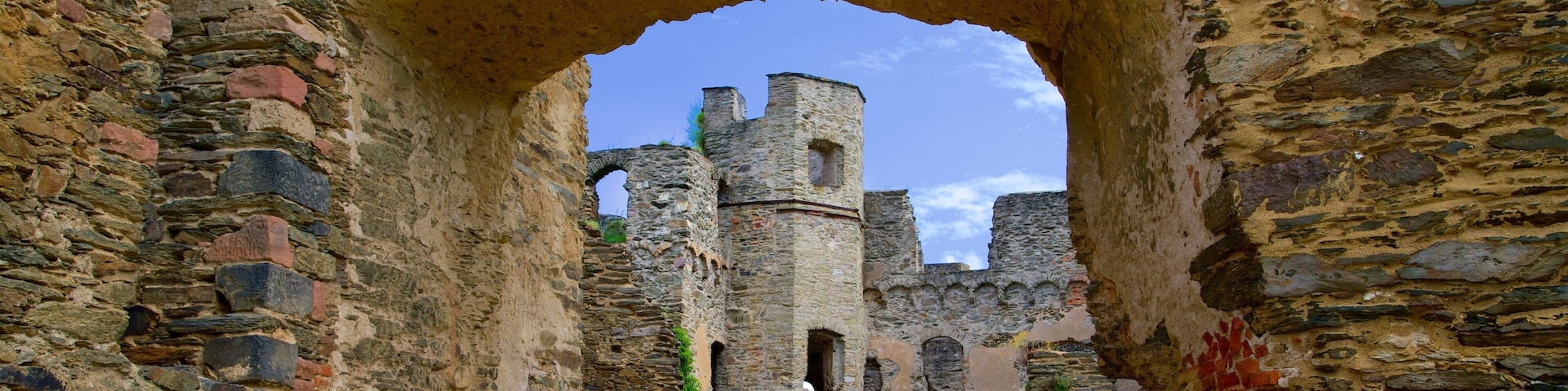 Rheinfels Castle showing heritage architecture