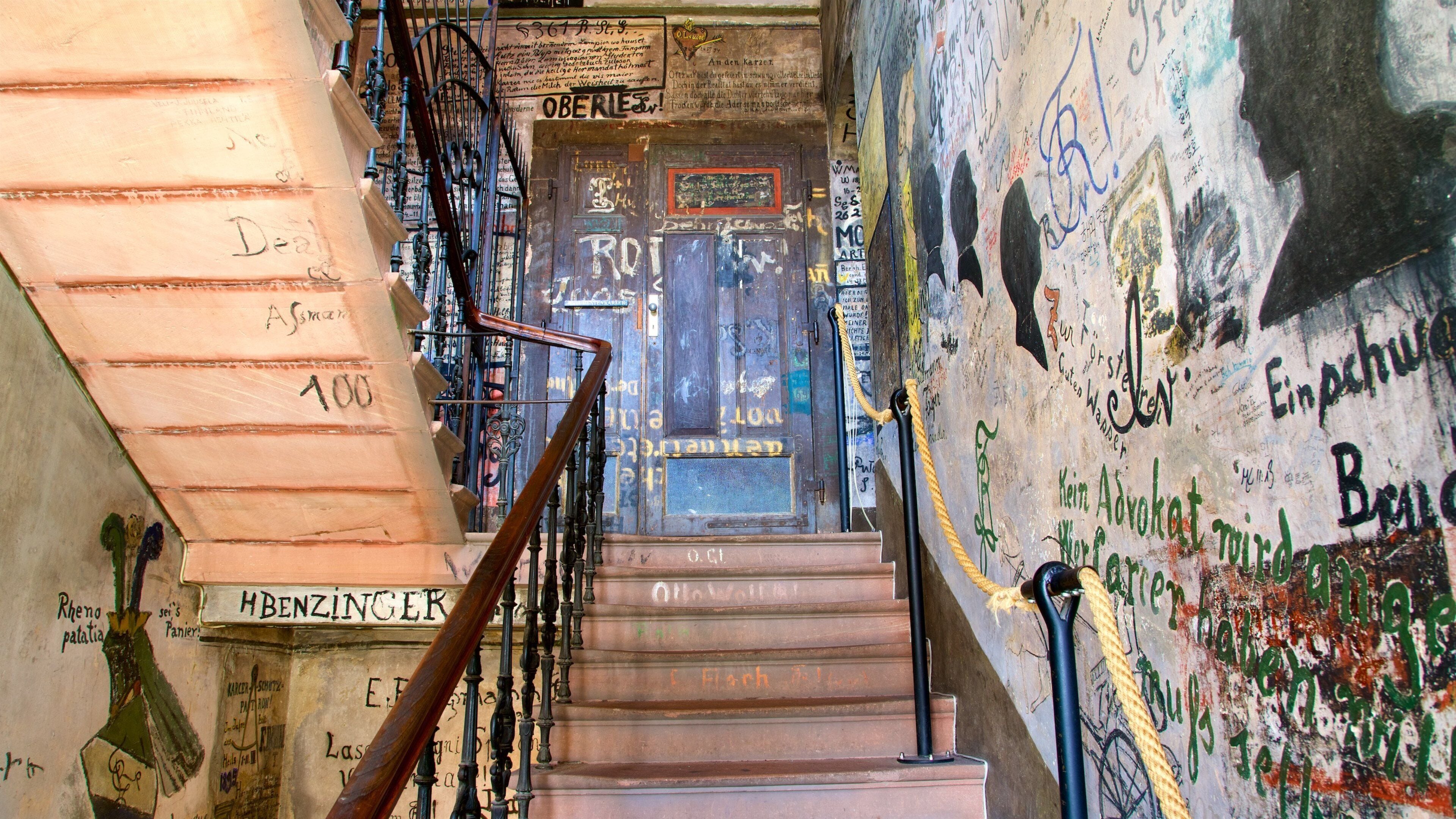 Heidelberg fasiliteter samt utendørs kunst og innendørs