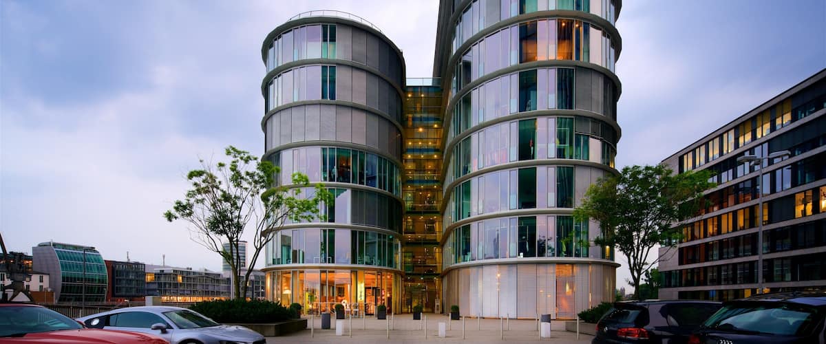 Medienhafen montrant ville et architecture moderne