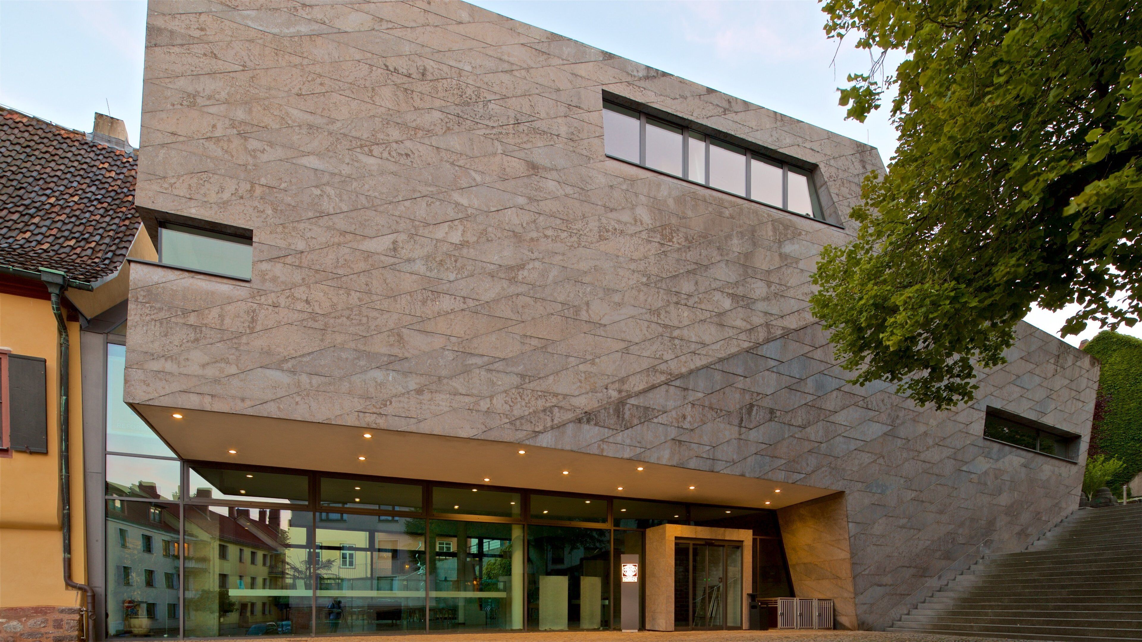 Bachhaus featuring modern architecture