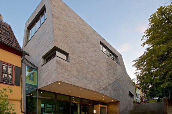 Bachhaus showing modern architecture