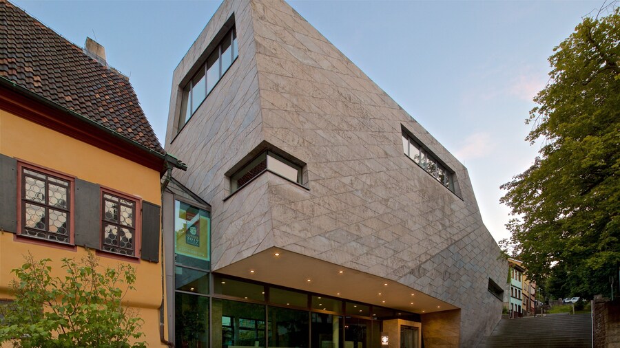 Bachhaus which includes modern architecture