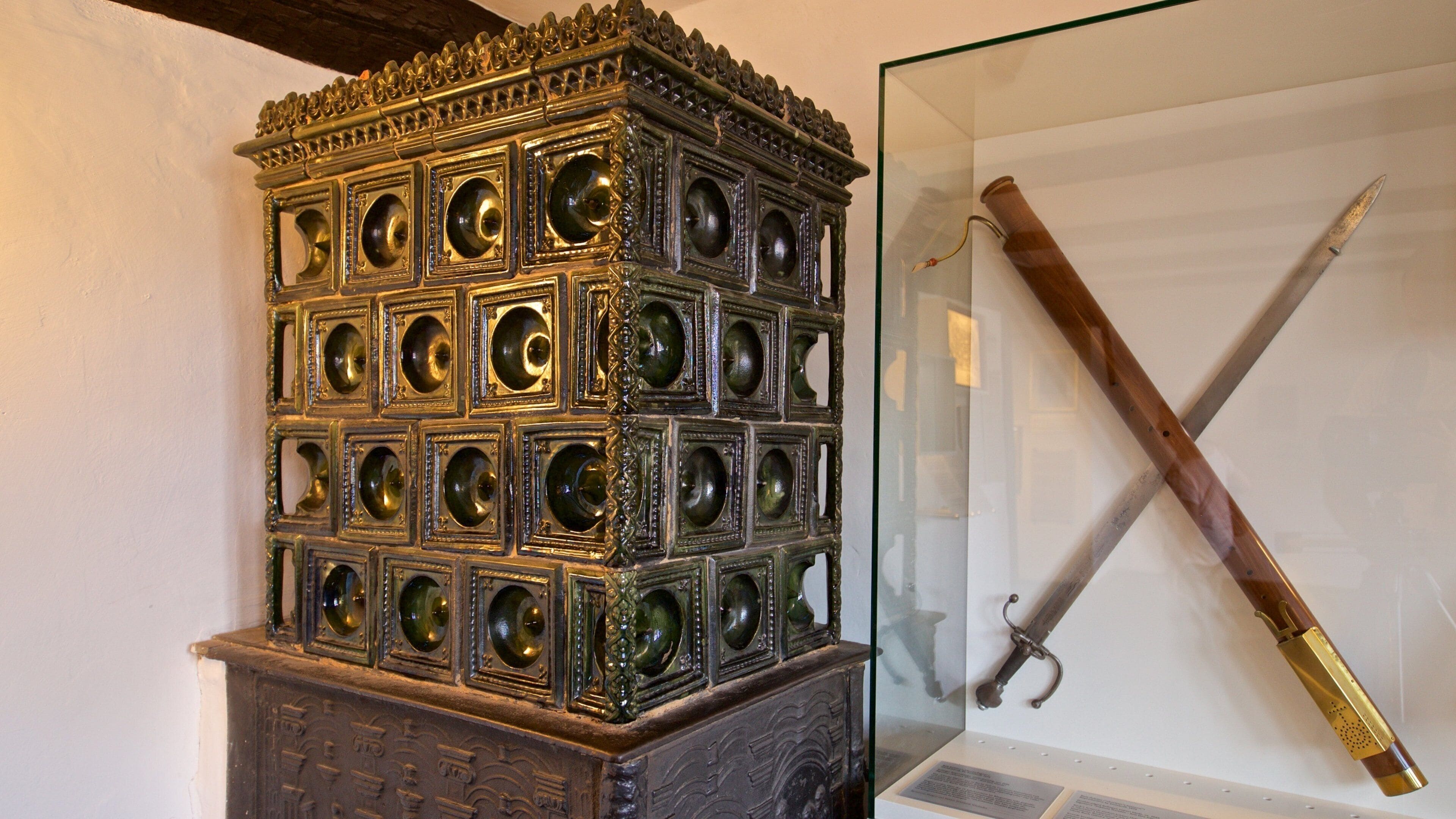 Bachhaus mostrando vistas interiores y elementos del patrimonio