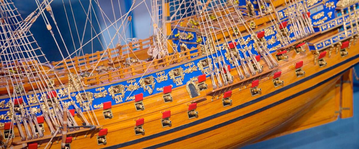 International Maritime Museum featuring interior views