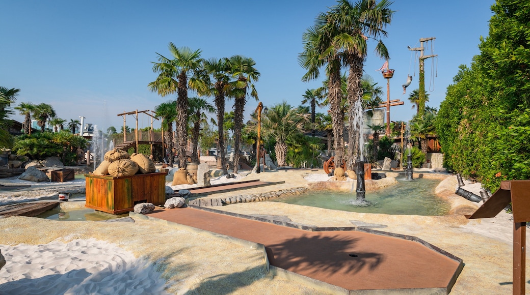 Adventure Golf featuring a waterpark