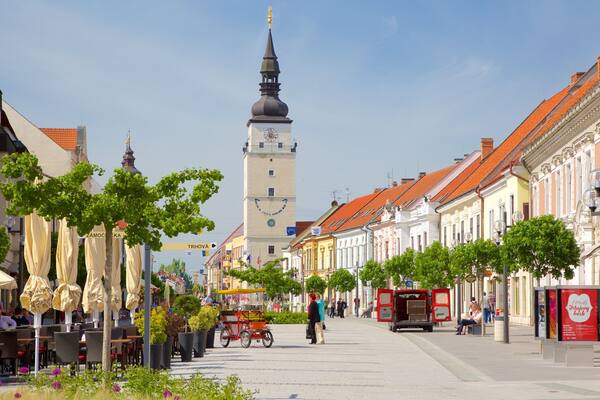 Slovaquie montrant square ou place et scĂšnes de rue