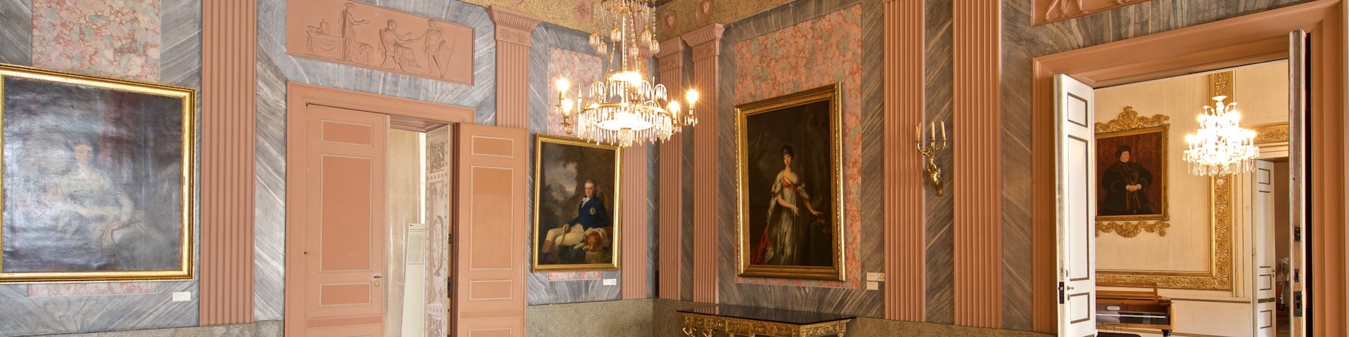 Schlossmuseum featuring art, heritage elements and interior views