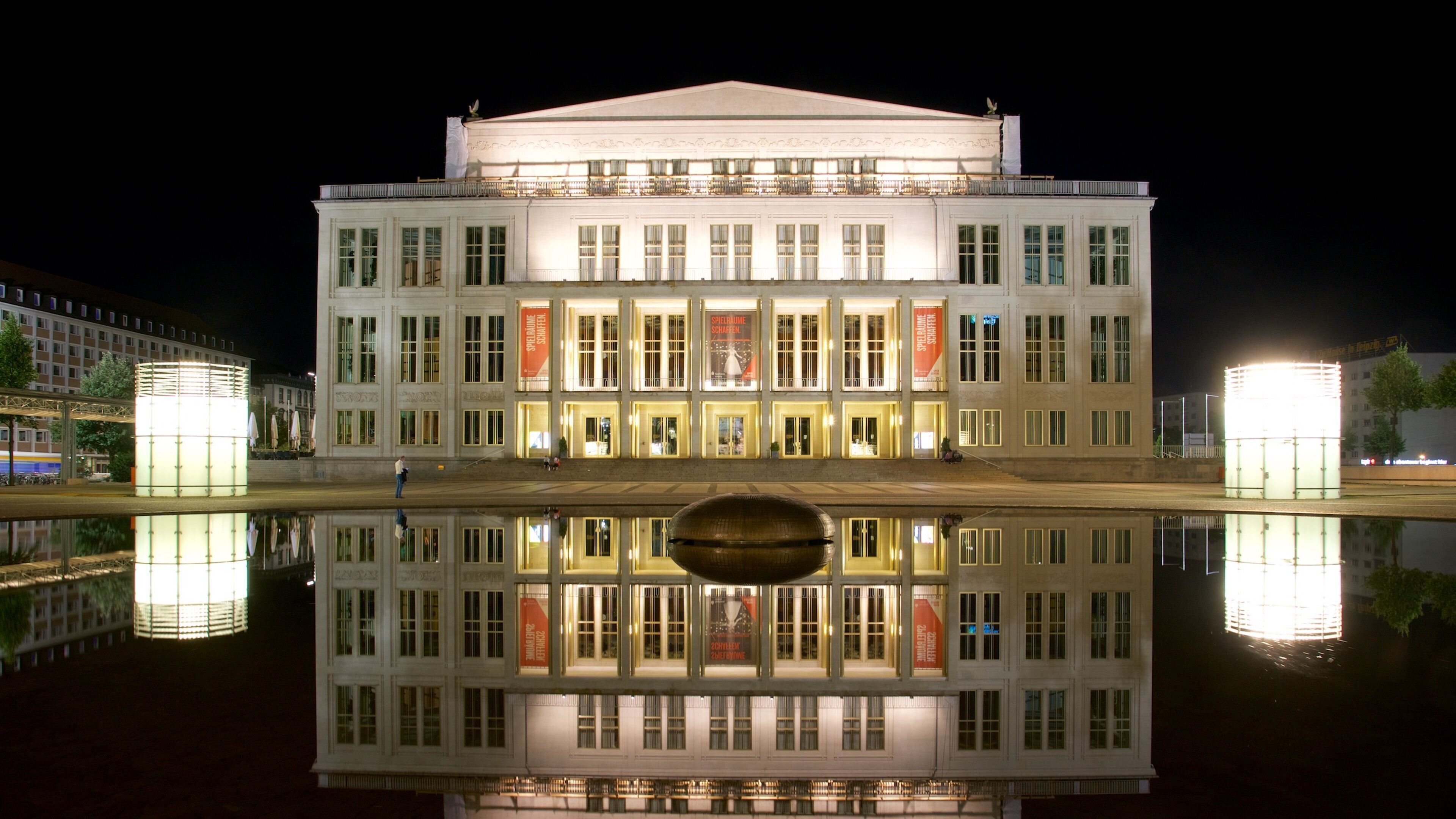 Leipzig showing an administrative buidling