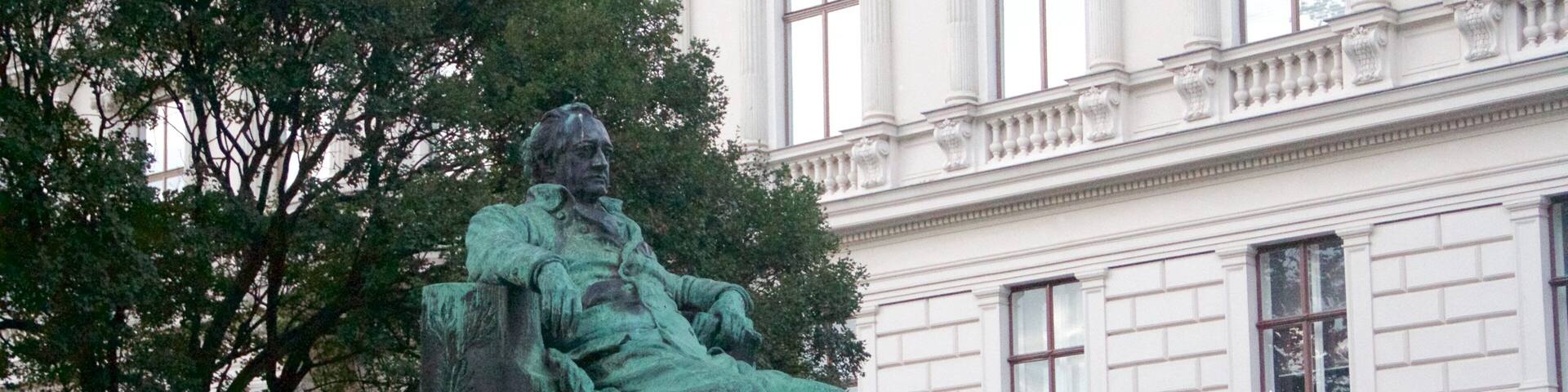Wien welches beinhaltet Statue oder Skulptur