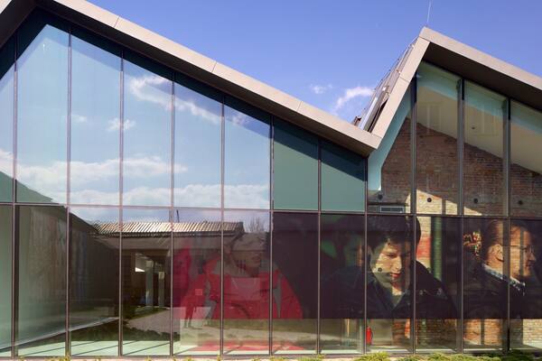 Krakau mit einem moderne Architektur und Kunst