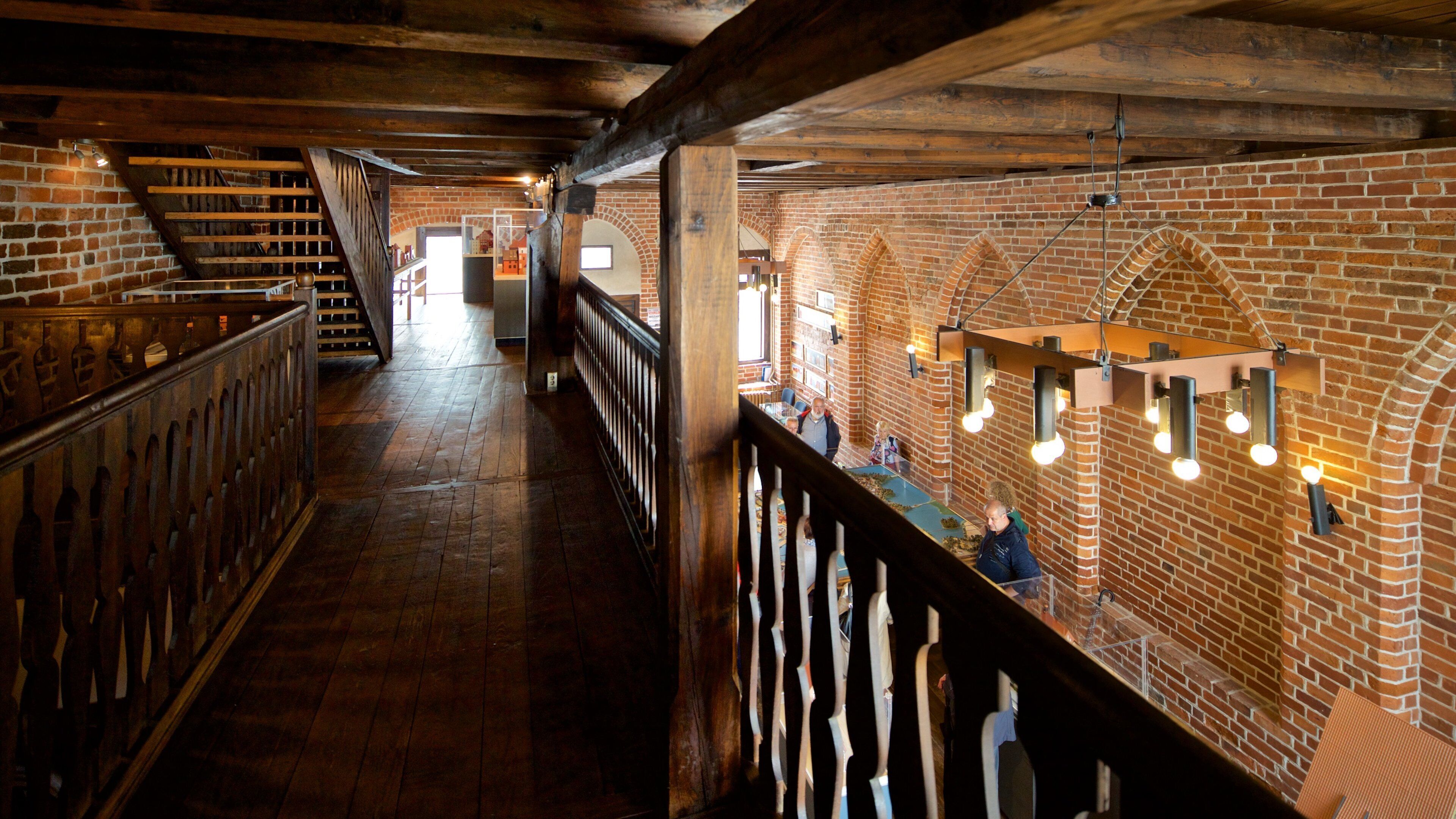 Dielenhaus toont interieur