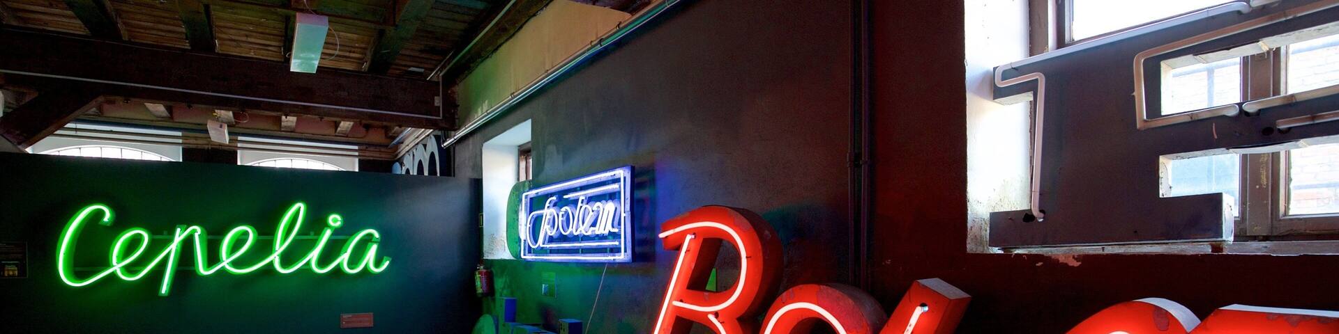 Neon Muzeum showing interior views and art