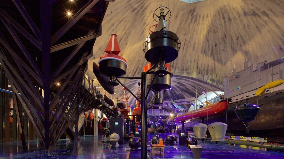 Tallinn showing interior views