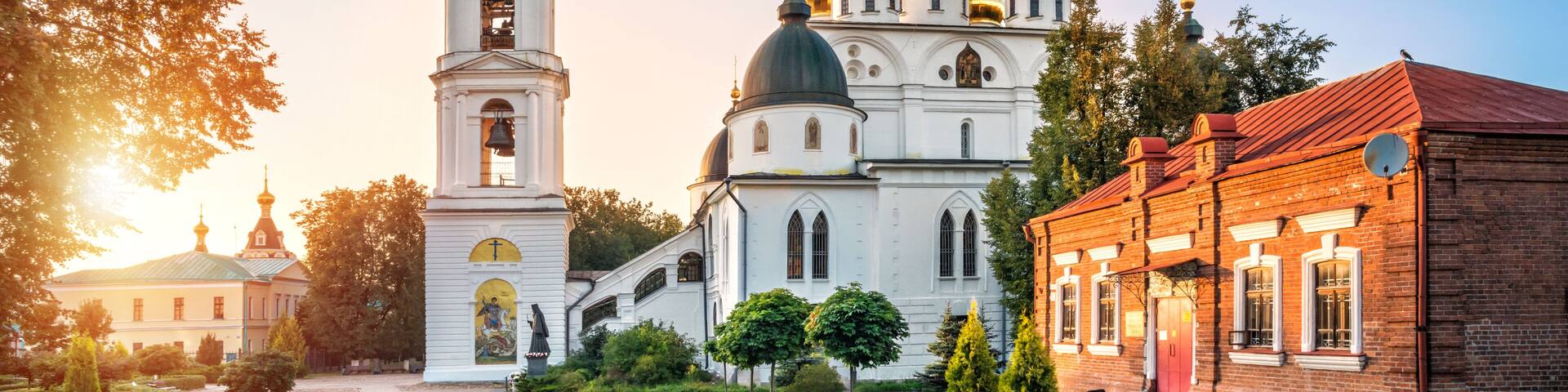 Собор Дмитровского Кремля и колокольня Cathedral of the Kremlin in Dmitrov and the bell tower