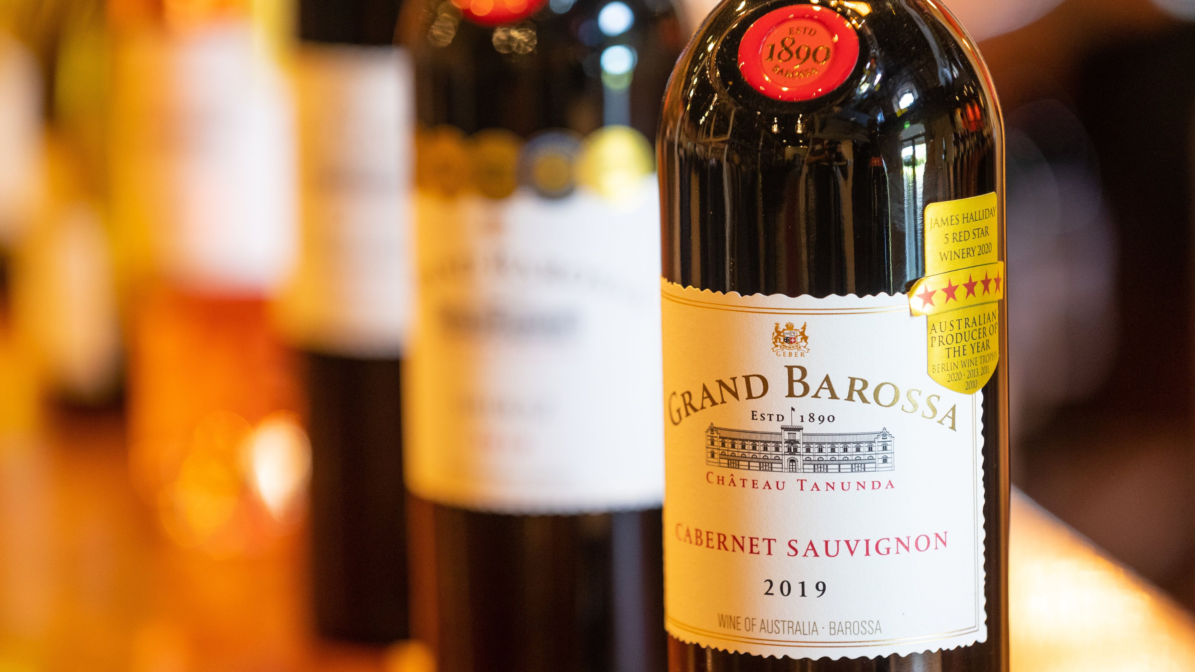 Chateau Tanunda featuring drinks or beverages