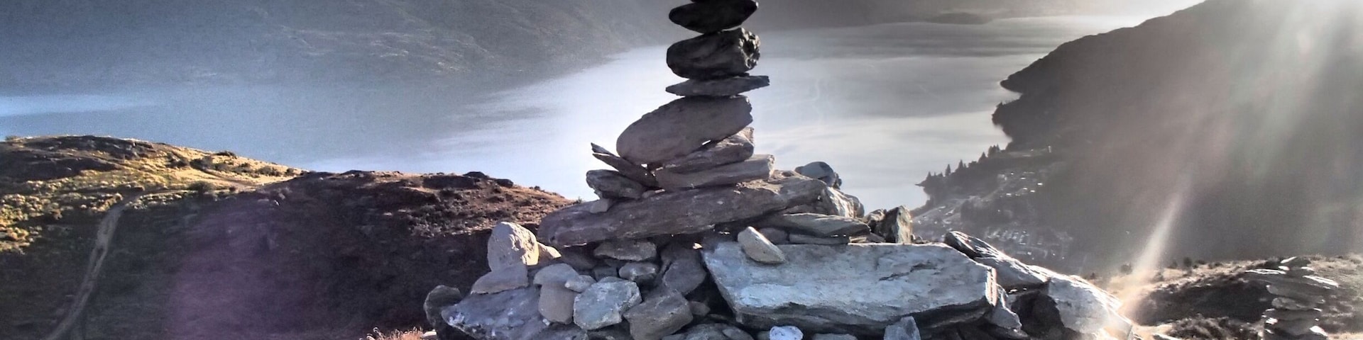 Sometimes you find yourself in a place where you experience a PERFECT MOMENT.
Queenstown Hill is one of the best treasures on offer in NewZealand, best visited at sunset.
#Queenstown #NewZealand #Sunset #GoldenHour
