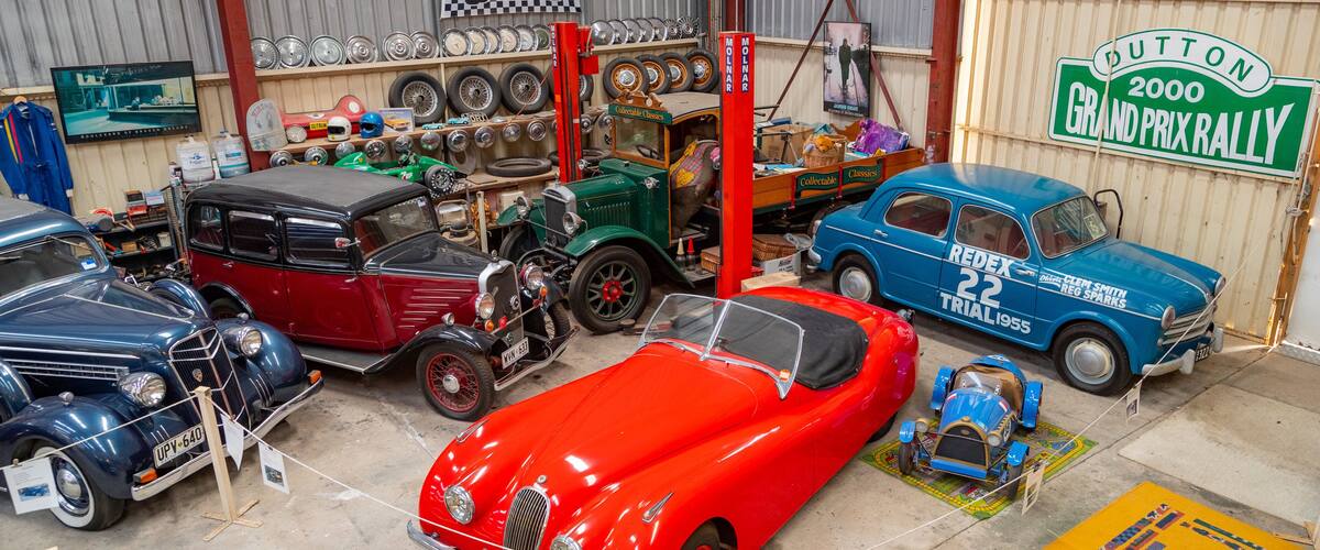 Goolwa Motor Museum which includes heritage elements and interior views