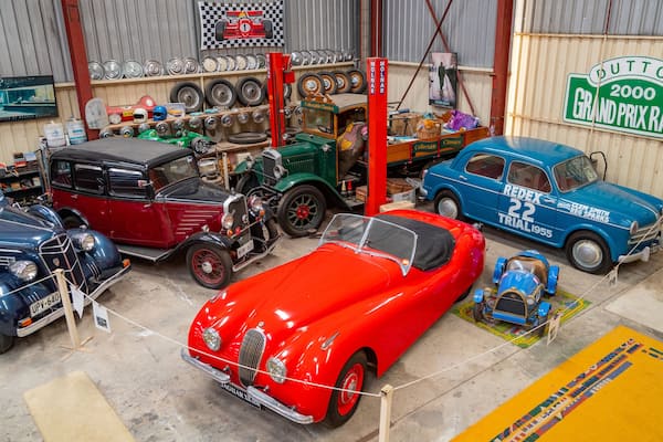 Goolwa Motor Museum which includes heritage elements and interior views