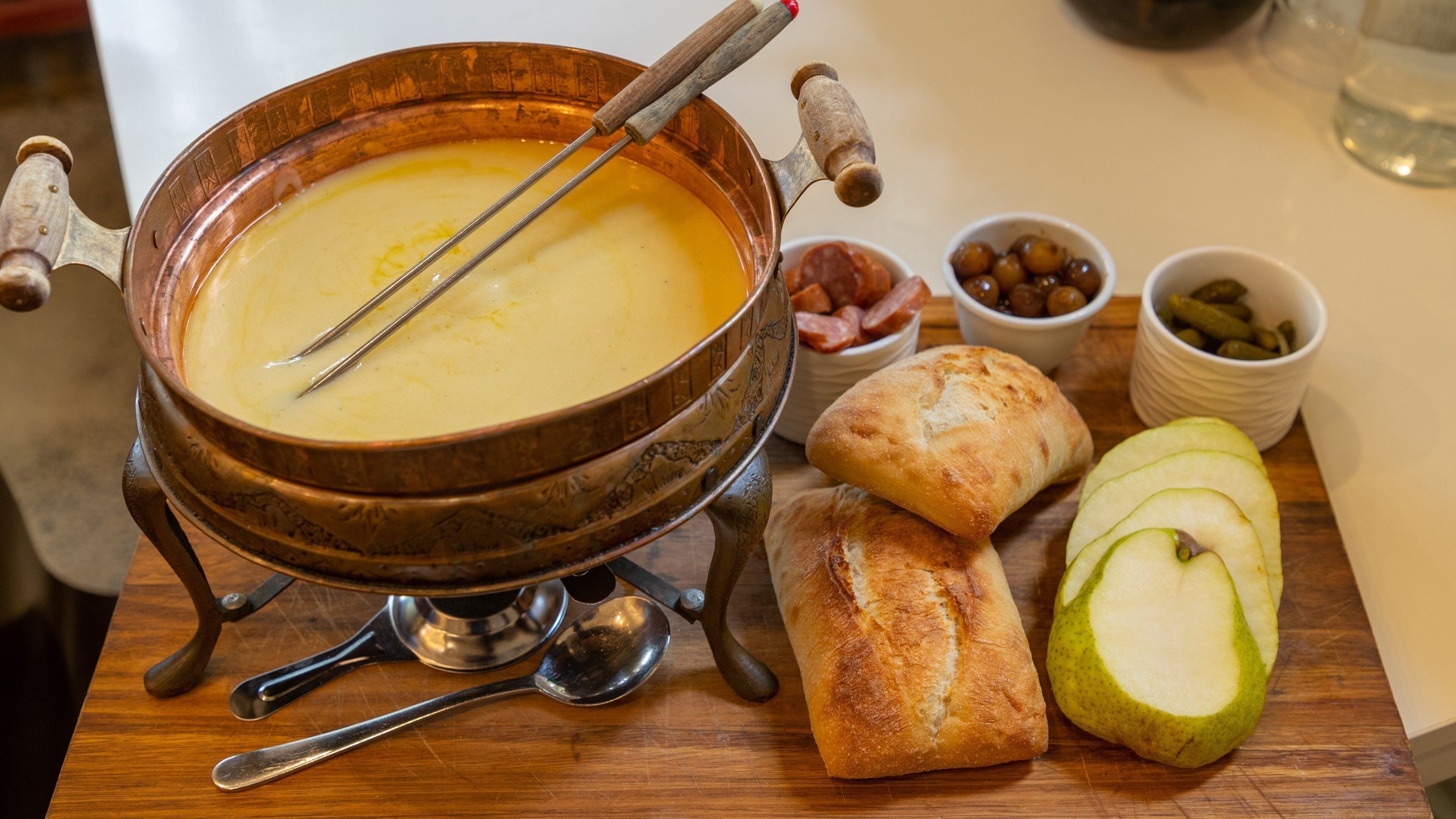Udder Delights Cheese Cellar showing food