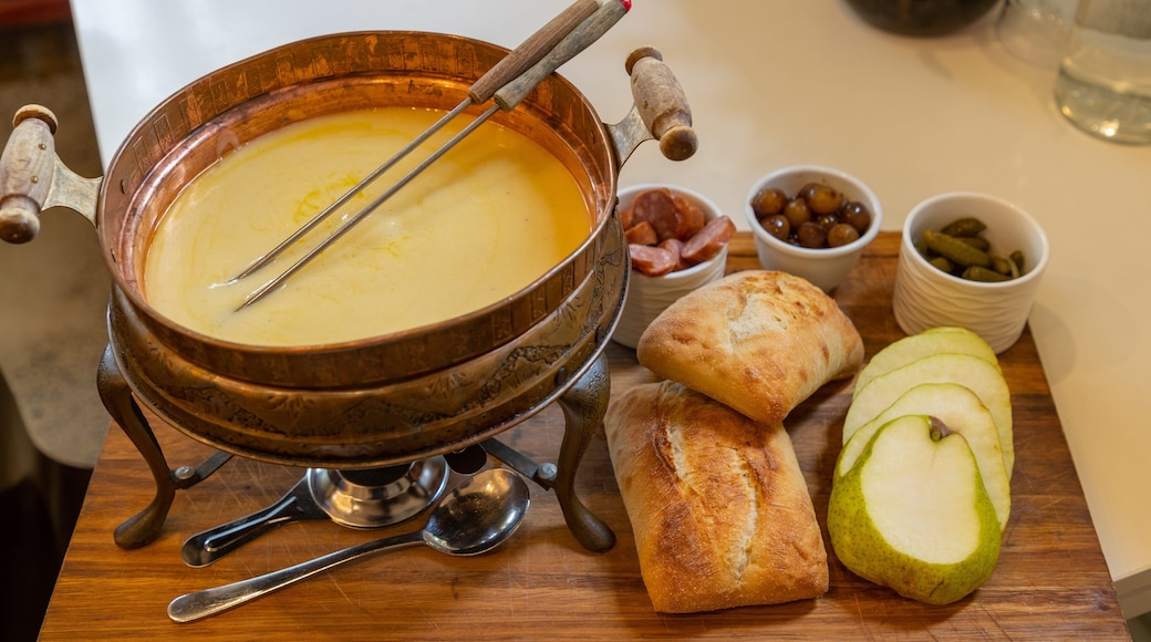 Udder Delights Cheese Cellar showing food