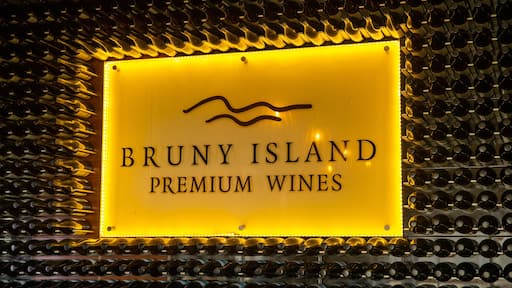 Bruny Island Premium Wines showing signage