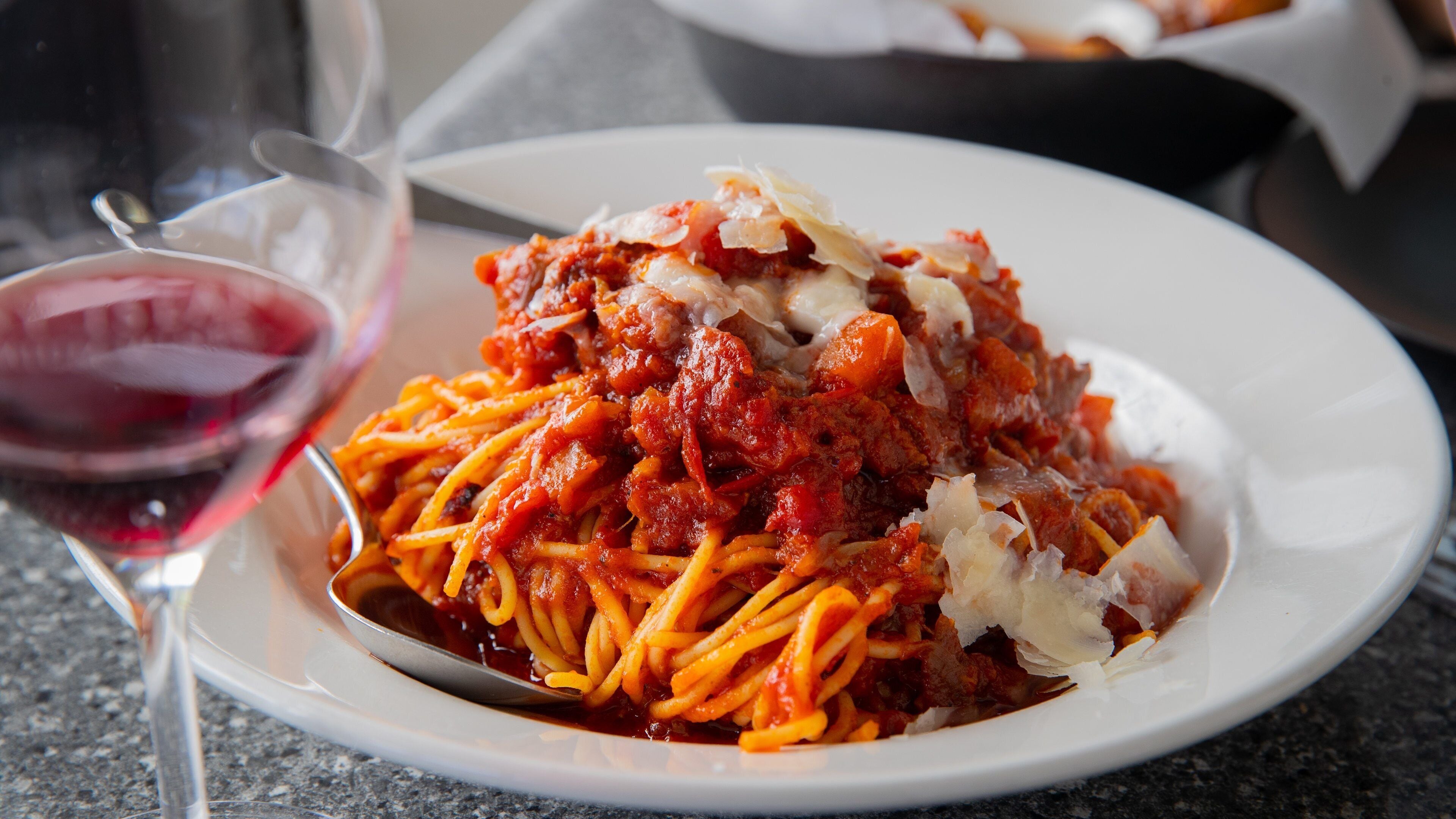 Bruny Island Premium Wines which includes drinks or beverages, dining out and food