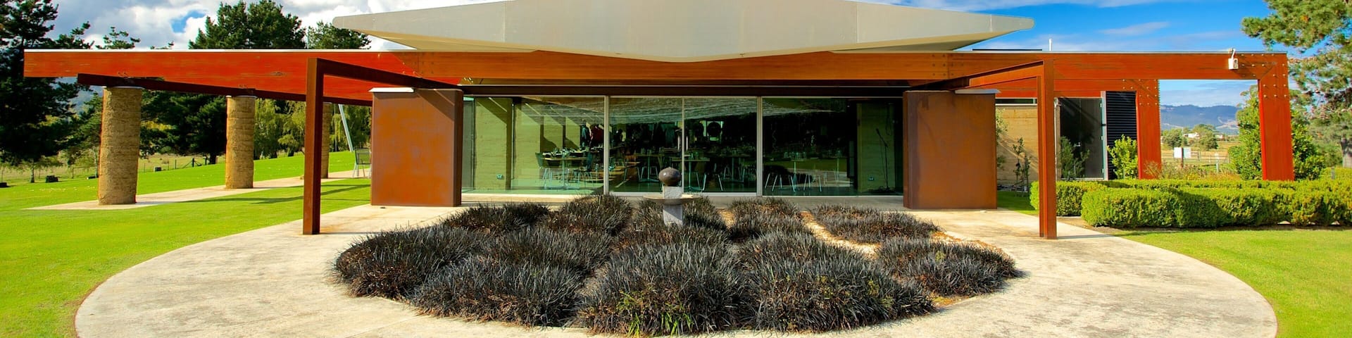 Hobart featuring a park