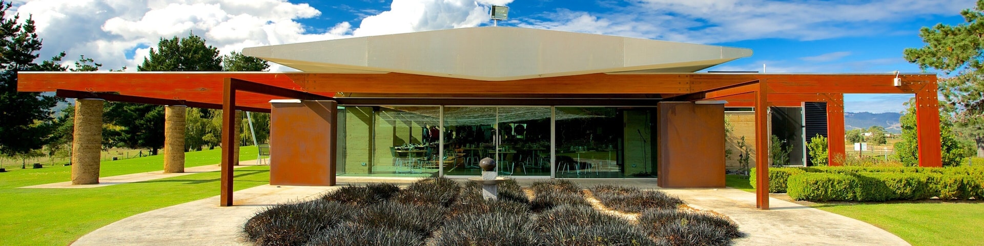 Hobart que incluye jardín