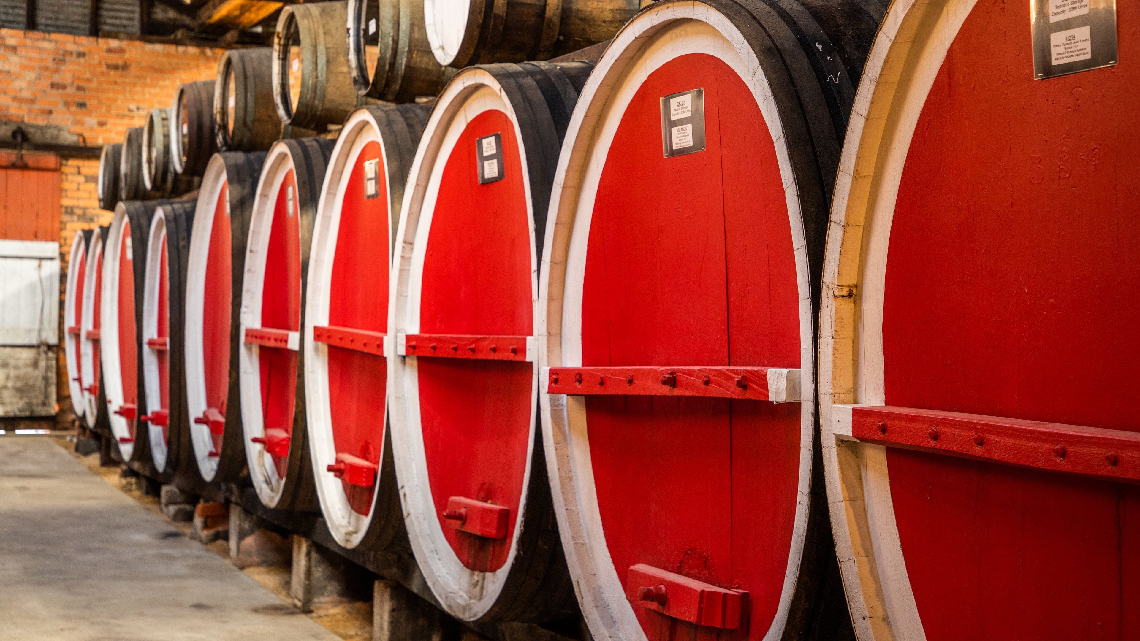 Campbells Winery showing interior views