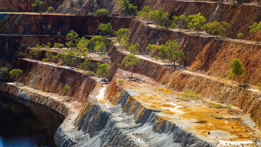 Peak Hill Open Cut Experience which includes tranquil scenes