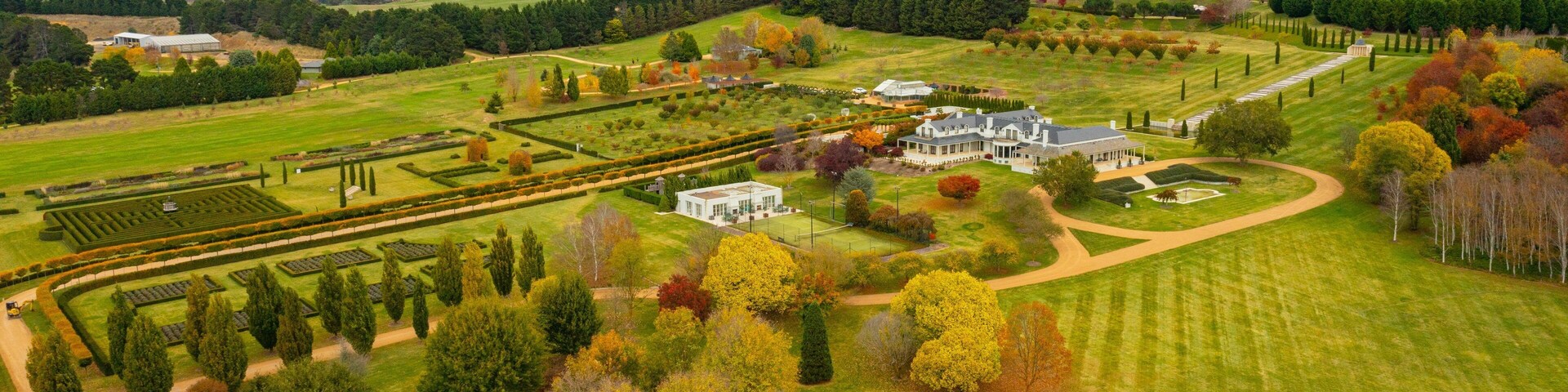 Mayfield Garden featuring landscape views and a garden