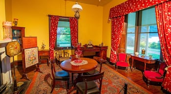 Eskbank House and Museum showing interior views and a house