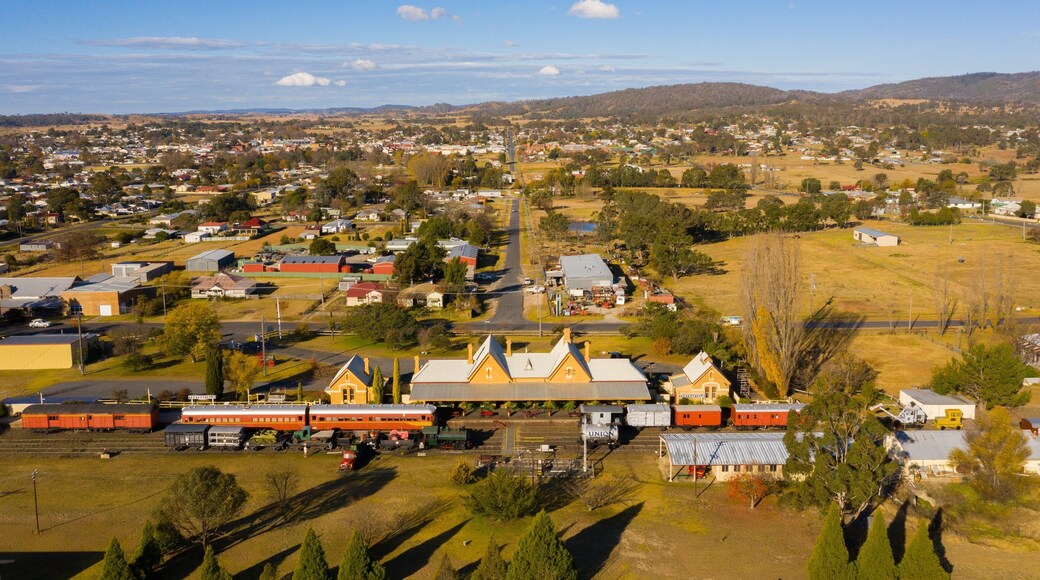 Tenterfield Railway Museum showing a small town or village and landscape views