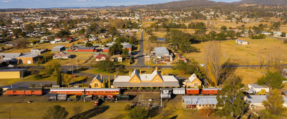 Tenterfield Railway Museum showing a small town or village and landscape views