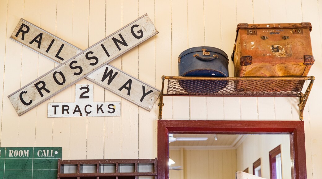 Mount Morgan Railway Museum showing signage and interior views