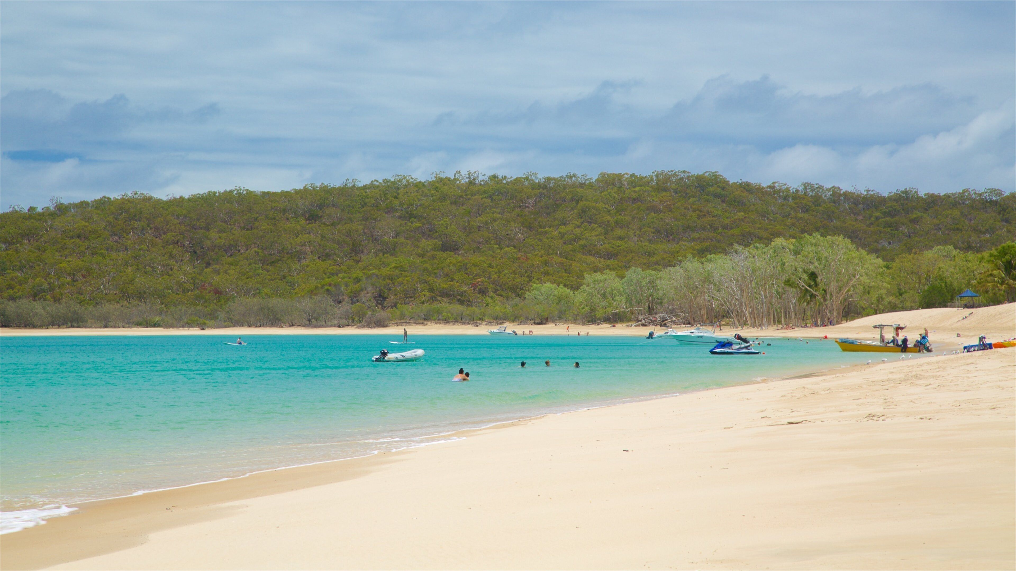 Great Keppel Island caracterizando paisagens litorâneas, uma praia e cenas tropicais