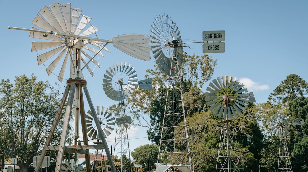 Cobb & Co Museum showing farmland