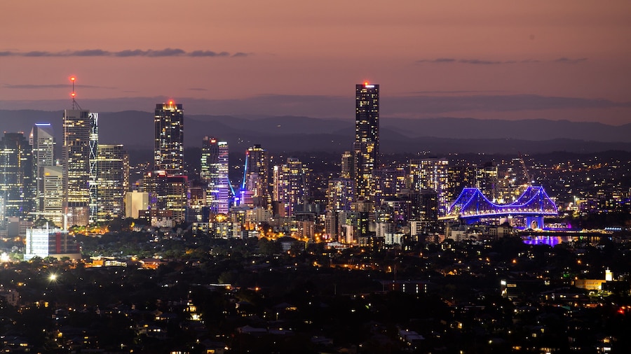 Mount Gravatt Lookout which includes landscape views, a city and night scenes