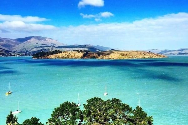 The amazing Banks Peninsula! The road from Lyttelton to Akaroa is a scenic road with beautiful landscape!