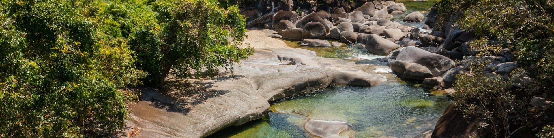 Babinda Boulders which includes a river or creek